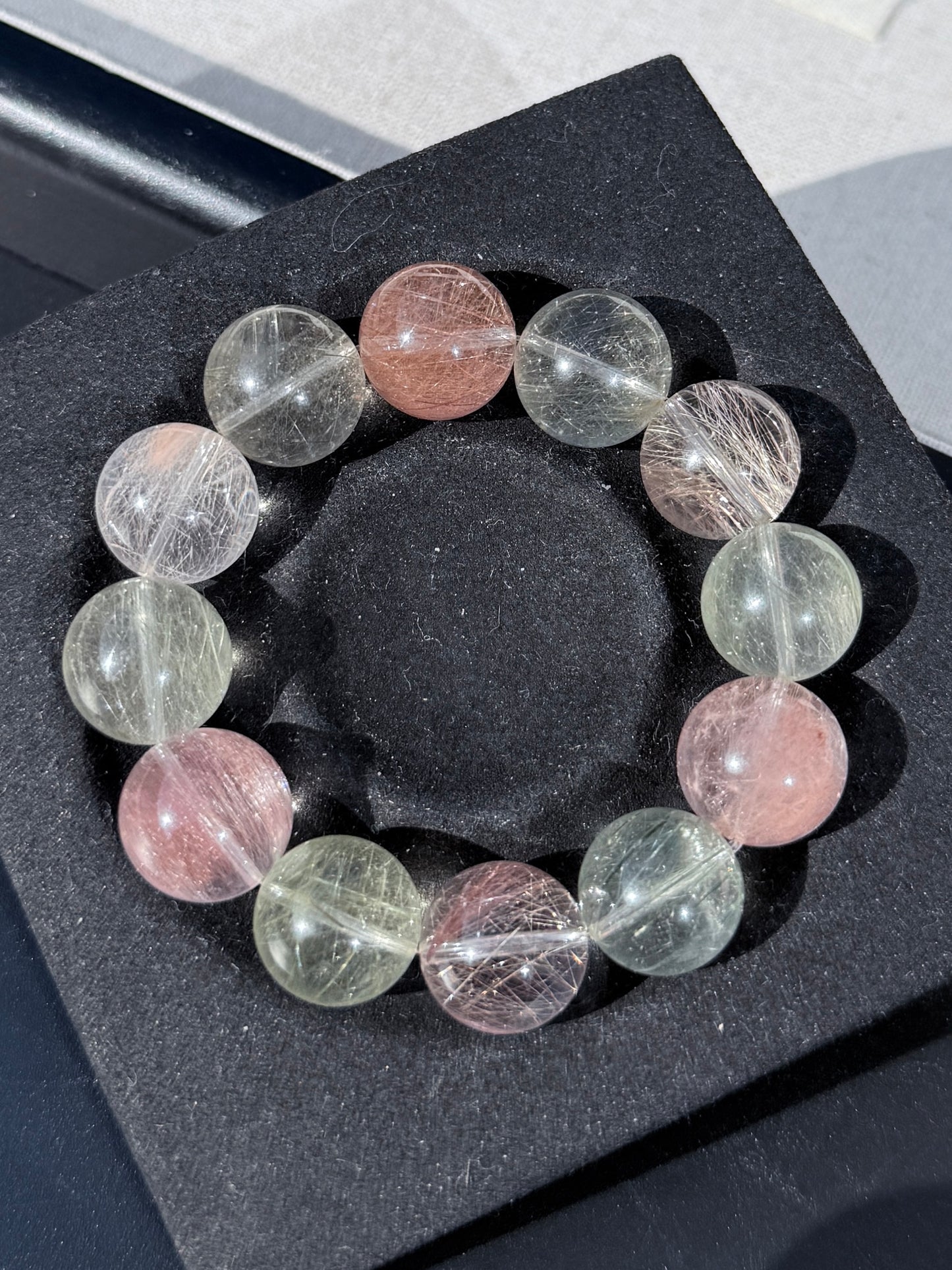 售出欣赏 无花果欢宜 粉绿钢丝兔毛 Rutilated Quartz(16mm-17mm)