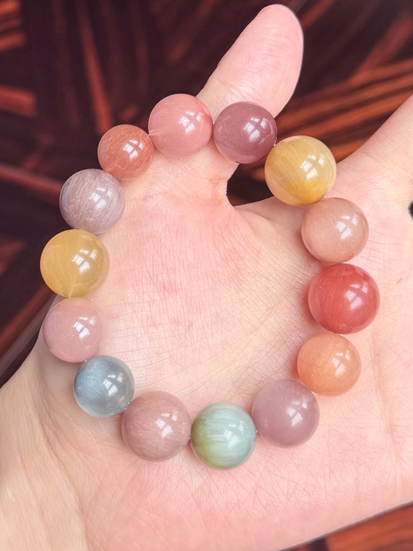 糖果星球 Vibrant Multicolor Rabbit Hair Quartz(13-15mm)