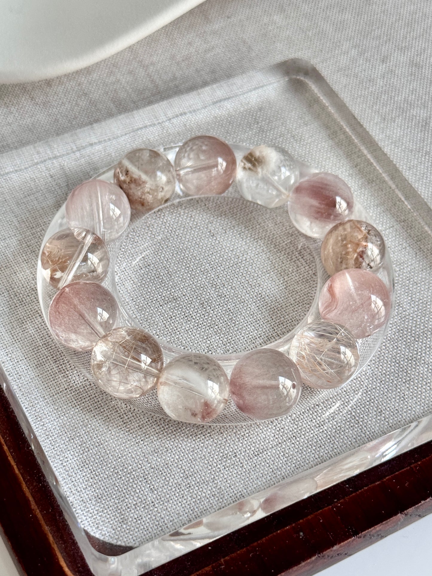 Showa Fairy Tales
昭和物语～14mm Rutilated Quartz Bracelet