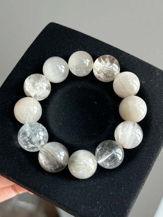 细雪 White Rabbit Hair & Phantom Multi-Inclusion Quartz （15mm）