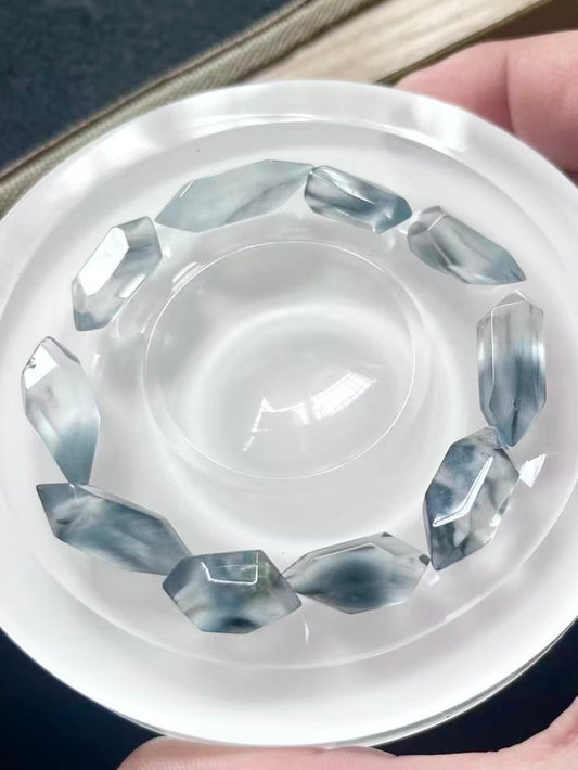 Blue Rabbit Hair Quartz Bracelet – Irregular Shapes 蓝兔毛随行