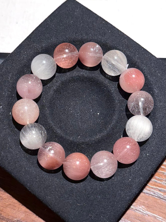 玉软花柔 粉兔毛Pink and White Rabbit Hair Quartz Bracelet （13mm)