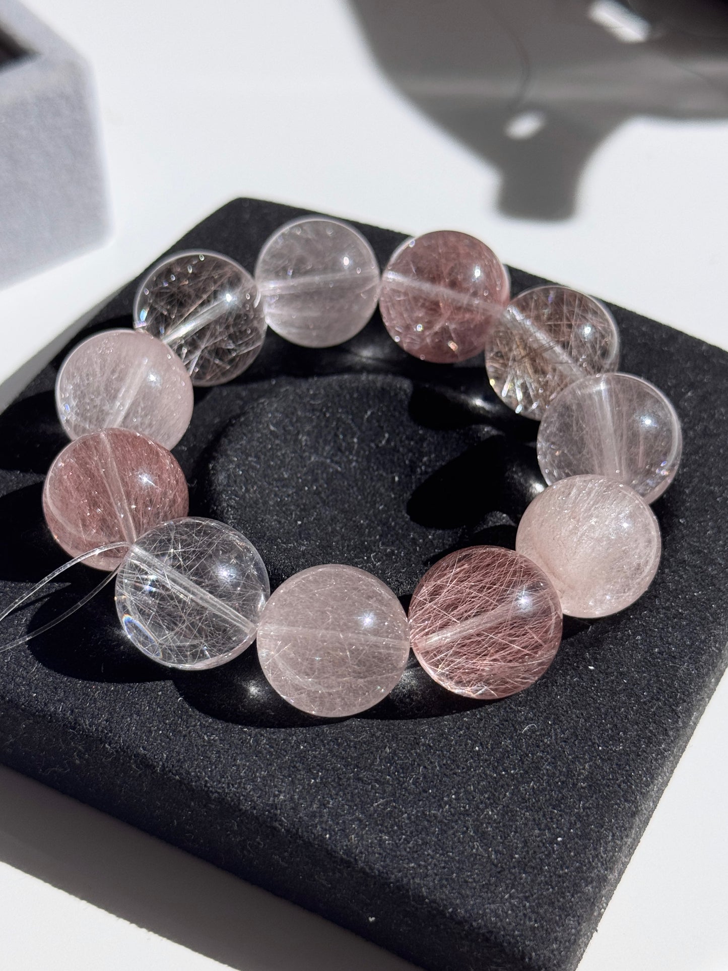 Wensa Rose 莎翁玫瑰 17-18mm Rutilated Quartz Bracelet