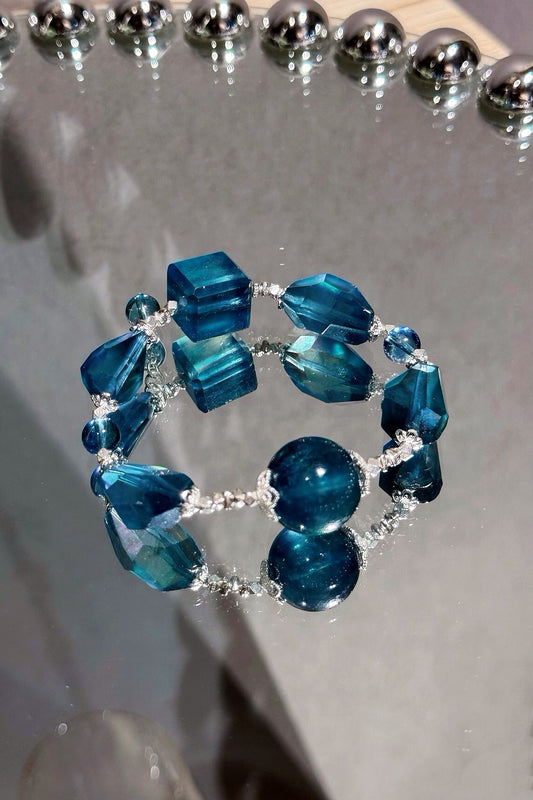 Mist's Murmur: High-Purity Aquamarine