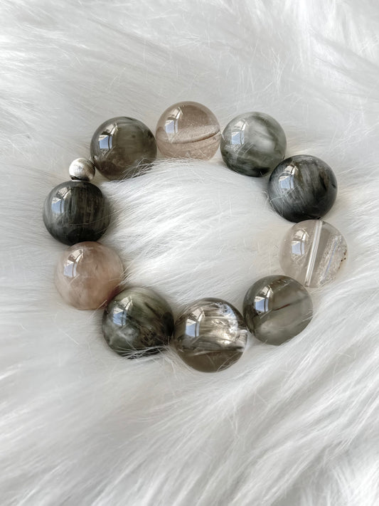 售出欣赏 远山灰兔毛Rutilated Quartz(19mm)