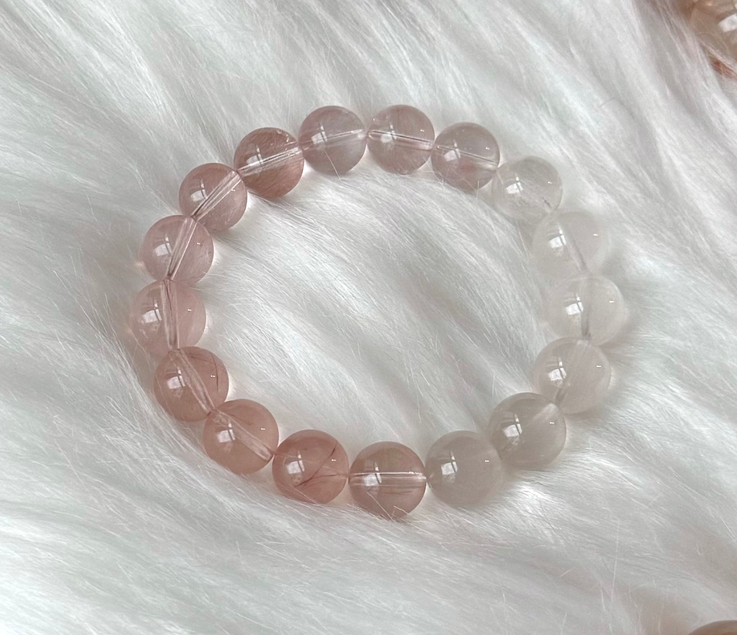 售出欣赏 粉白拼色兔毛Rutilated Quartz(11mm)